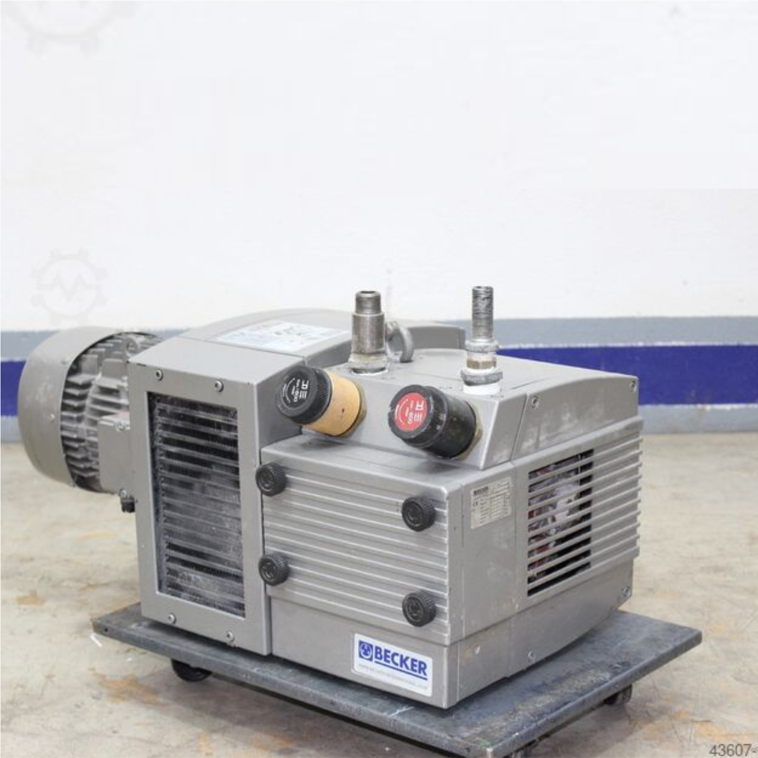 BECKER VACUUM PUMP